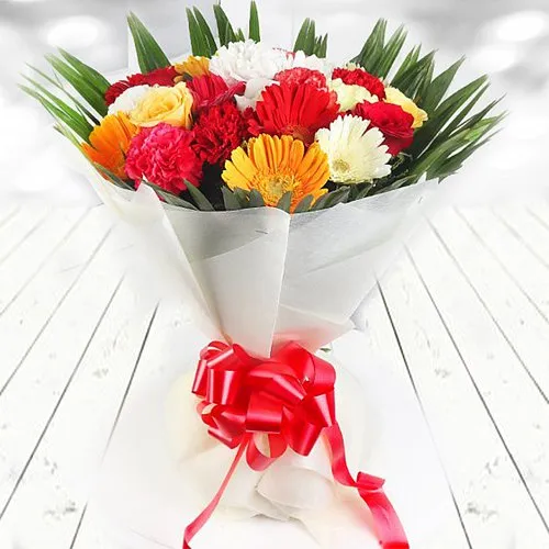 Pretty Bouquet of Carnations N Gerberas with Roses