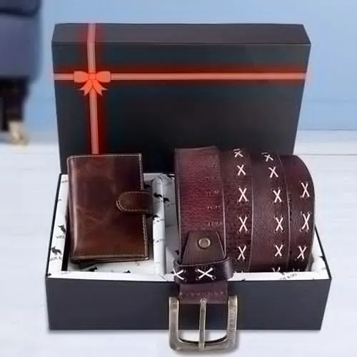 Stunning Hide and Skin Mens Leather Card Holder Belt N KN95 Mask
