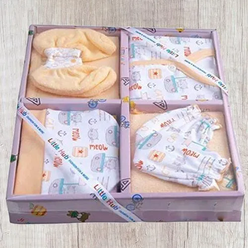 Attractive Infants Clothing Gift Set