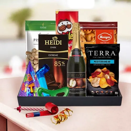 Crunchy Celebration Hamper of Nuts N Snacks