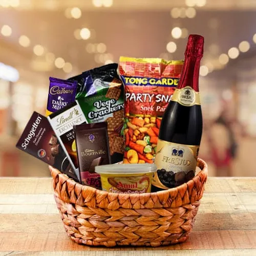 Exciting Gourmet Gift Hamper
