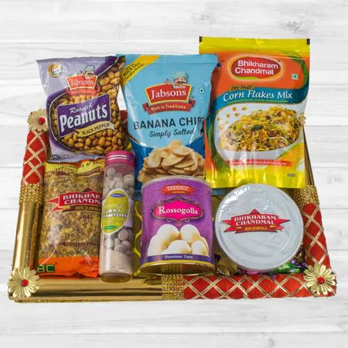 Amazing Snacks N Sweets Hamper