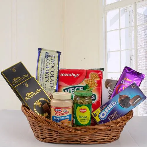 Delectable Gourmet Gift Hamper