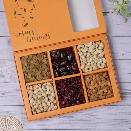 Premium Dried Fruit n Nuts Box