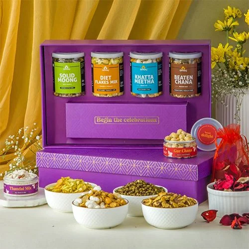 Festive Snack Box with Potpourri