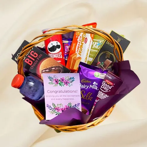 Enticing Snacks N Savory Delight Gift Hamper