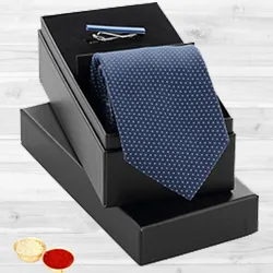 Fitting Charm Gift Pack for Gents with free Roli Tilak and Chawal