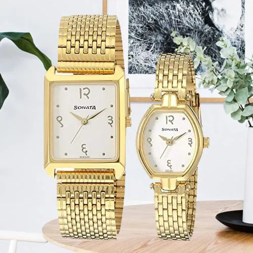 Beautiful Analog Gold Dial Couple Watch from Sonata